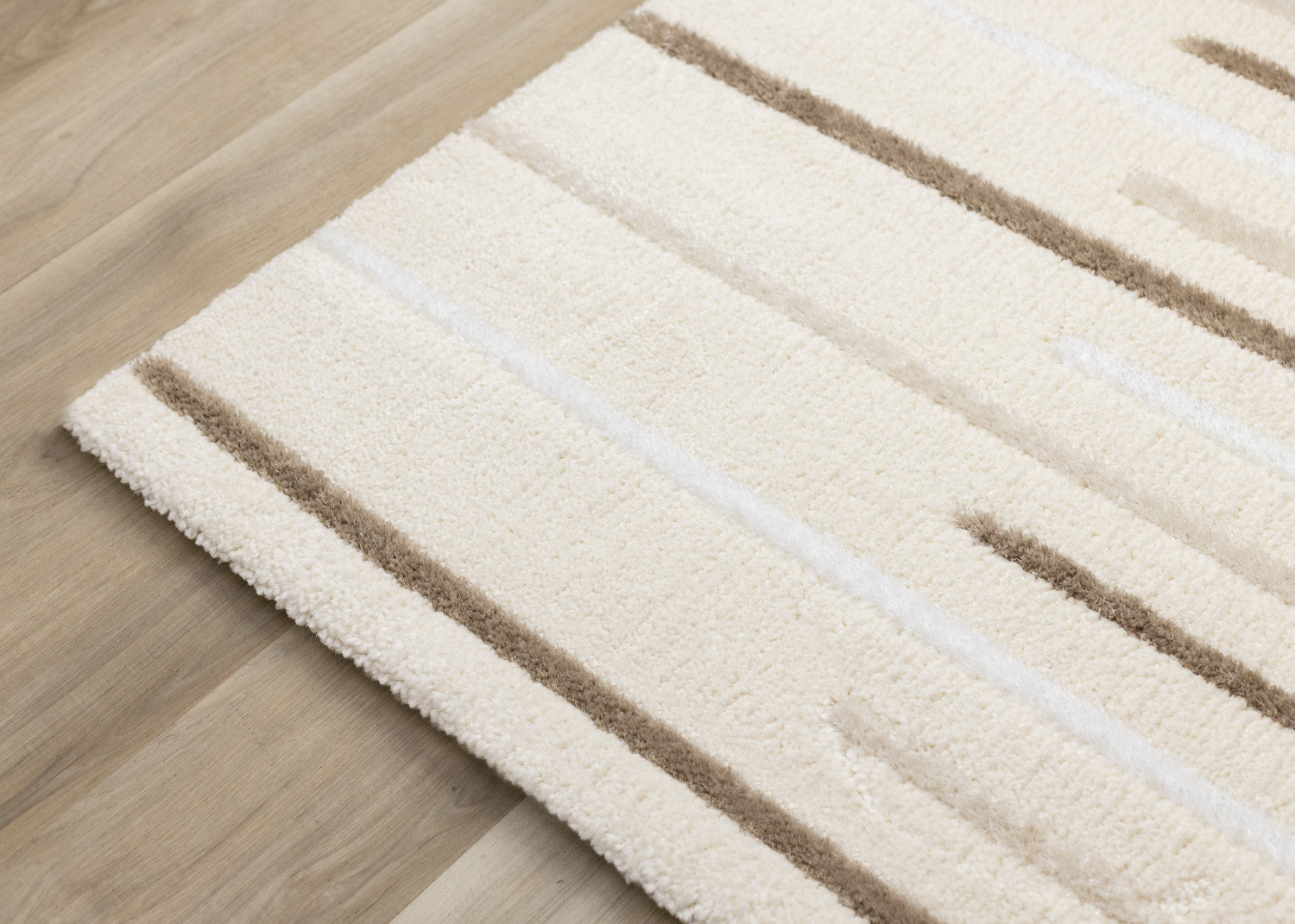 Sasha Soft Modern Lines Area Rug - Cream - 7' X 10'