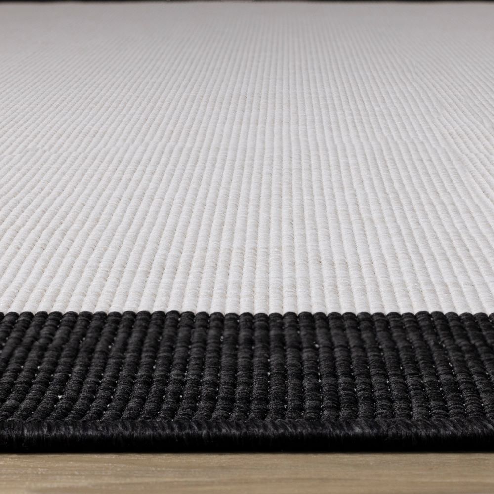 Summer Breeze 6'7" x 9'6" Reversible Outdoor Rug - Cream, Black Border