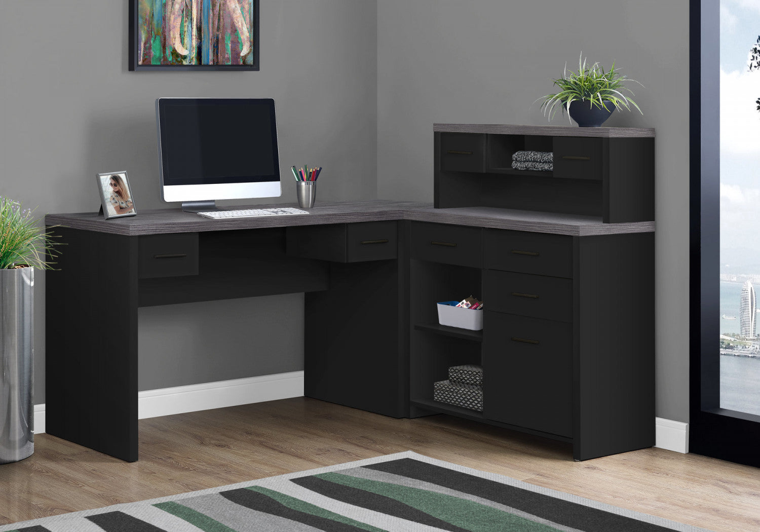 Varo Desk - Black
