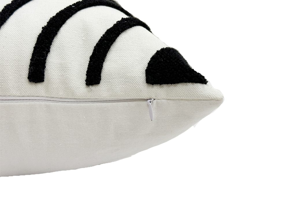 Free Spirit 18 x 18" Cushion - Black, Mustard, White