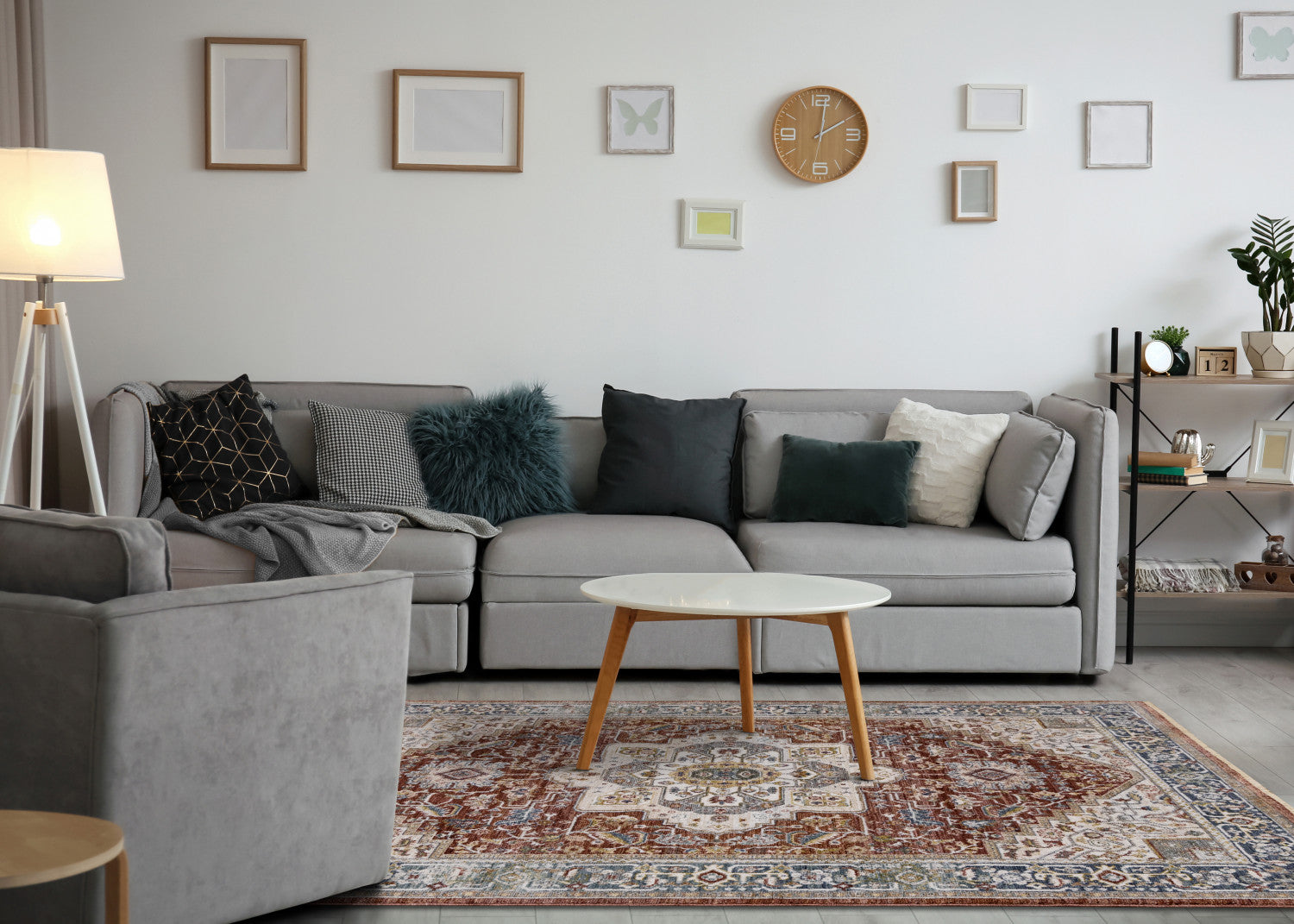 Macie Traditional Area Rug - Red Cream - 8' X 11'