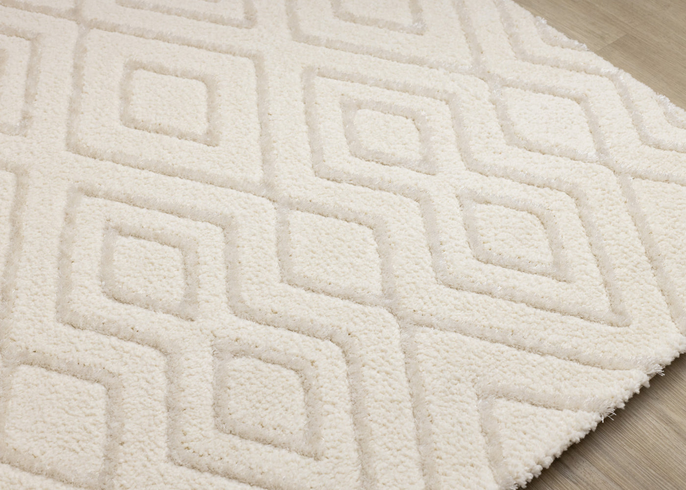 Sasha Soft Diamonds Area Rug - Cream - 7' X 10'