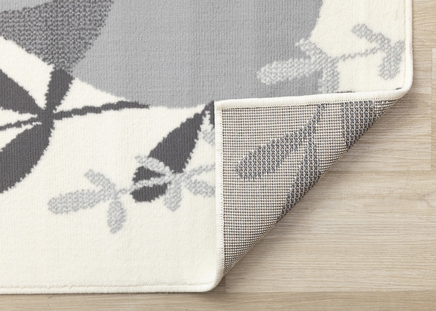 Kids Wishful Bunny Area Rug - Cream - 4' X 6'