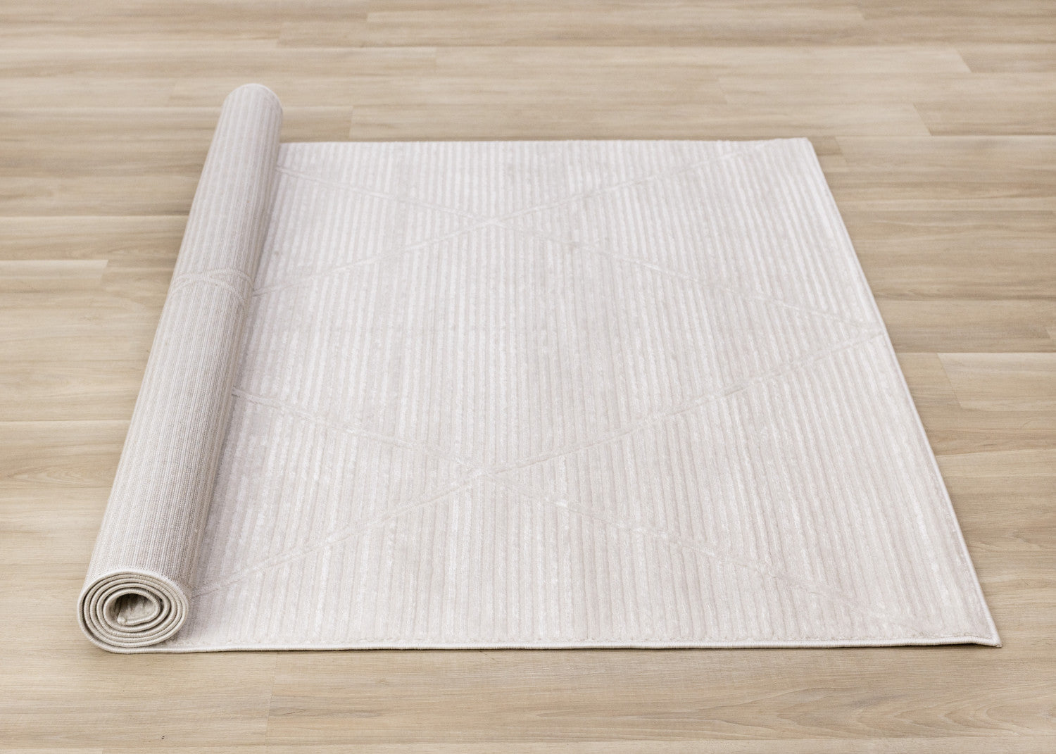 Logan Modern Lines Area Rug - 5' X 8' - Cream