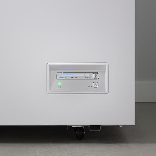Amana White Chest Freezer (16 cu. ft.) - AZCC2316TW
