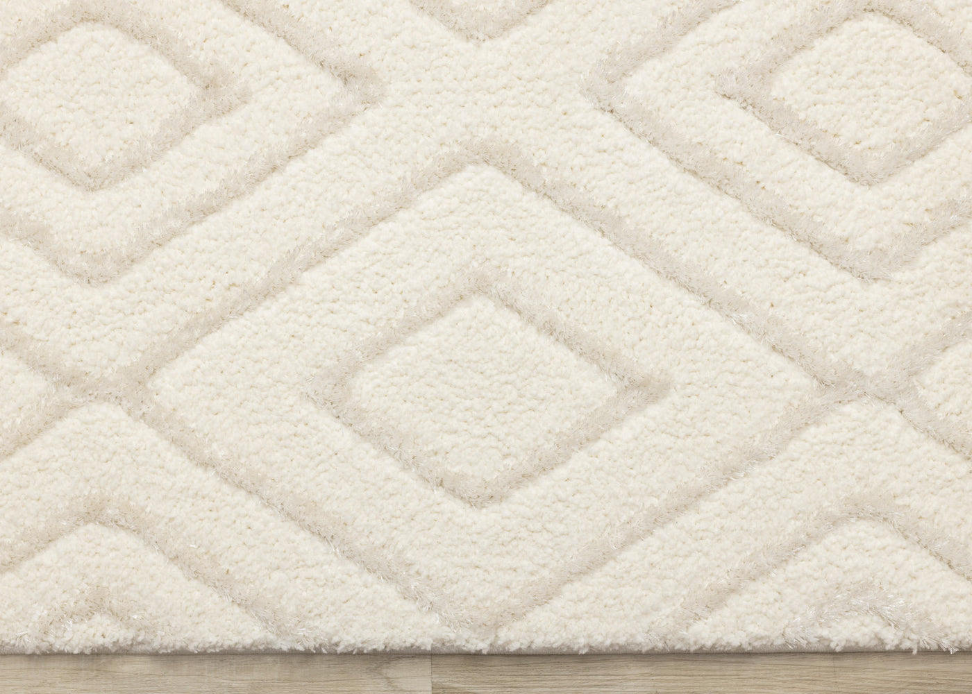 Sasha Soft Diamonds Area Rug - Cream - 7' X 10'
