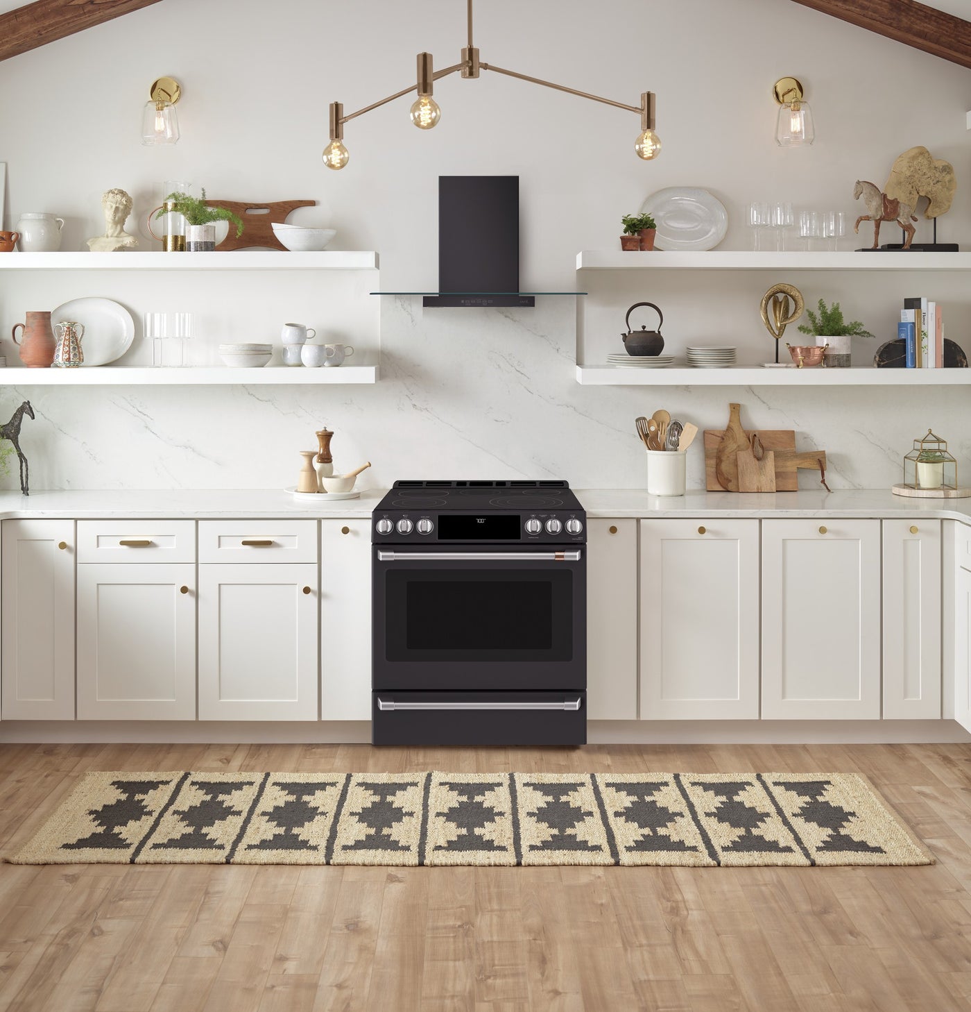 Café Matte Black 30" Electric Range with Built-in WiFi and No-Preheat Air Fry (5.7 Cu. Ft) - CCES700P3MD1