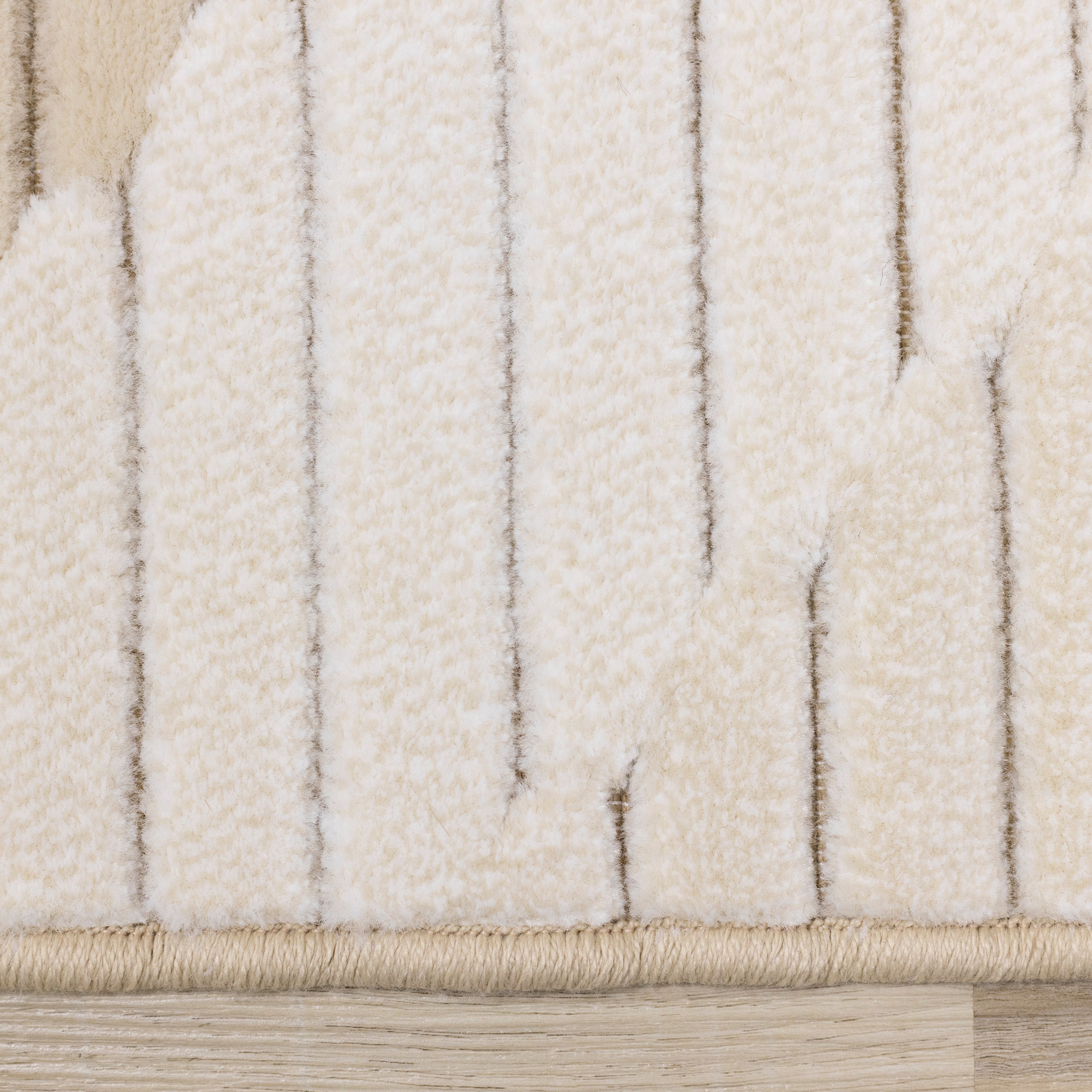 Sandstone Plains 5'3" x 7'7" Elegant Contemporary Geometric Pattern Area Rug - Cream