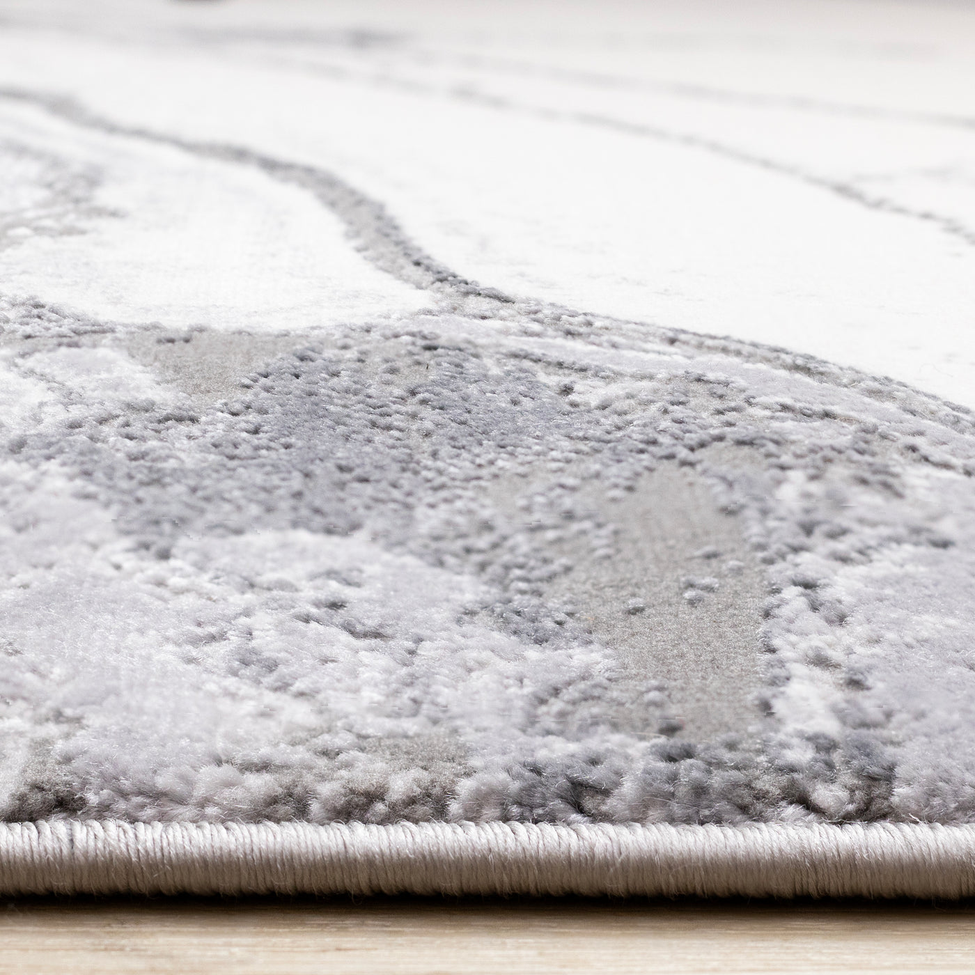 Frosted Cloud 5'3" x 7'7" Marble Design Area Rug - Grey, White