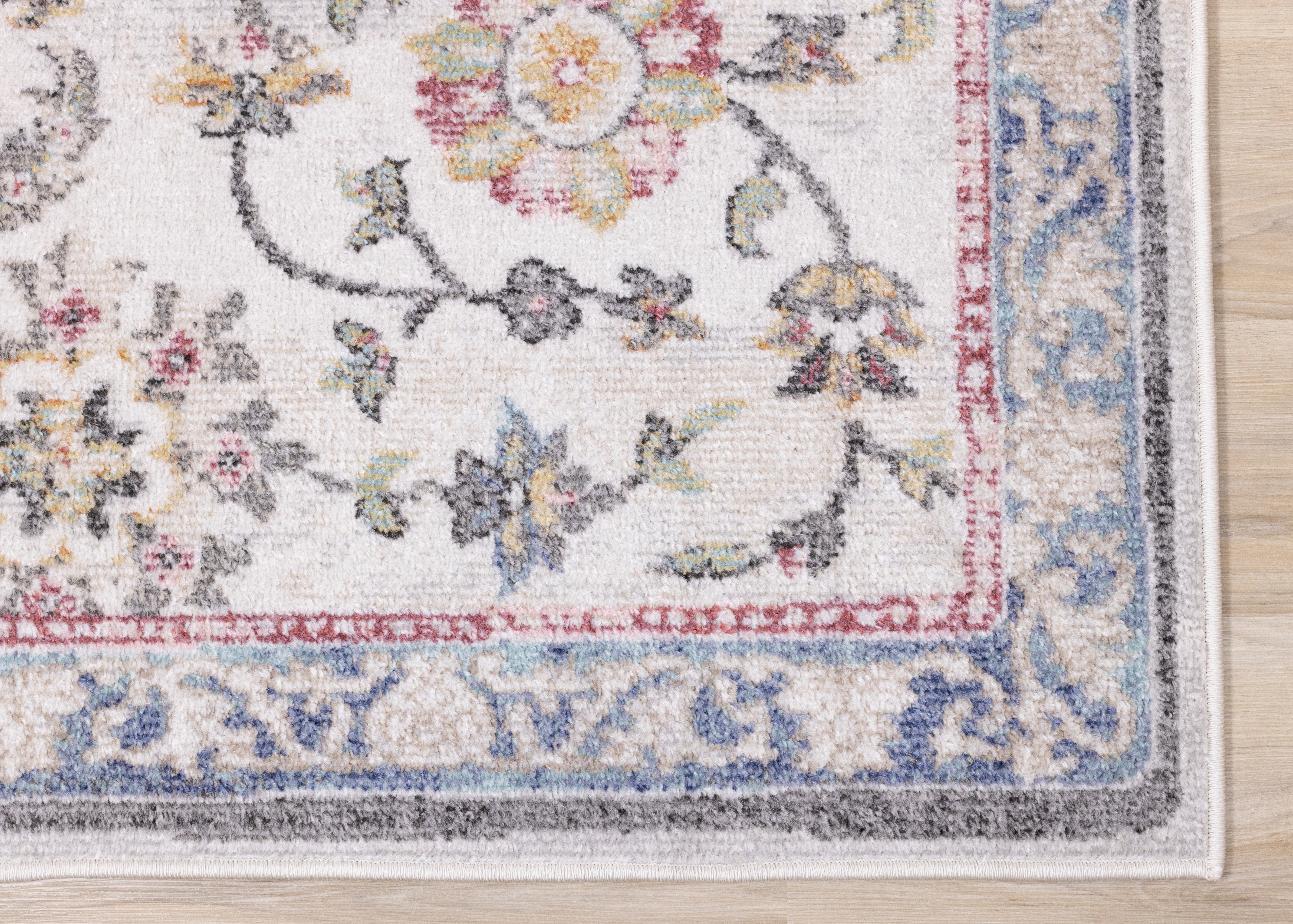 Fresco 5'3" x 7'7" Floral Border Area Rug