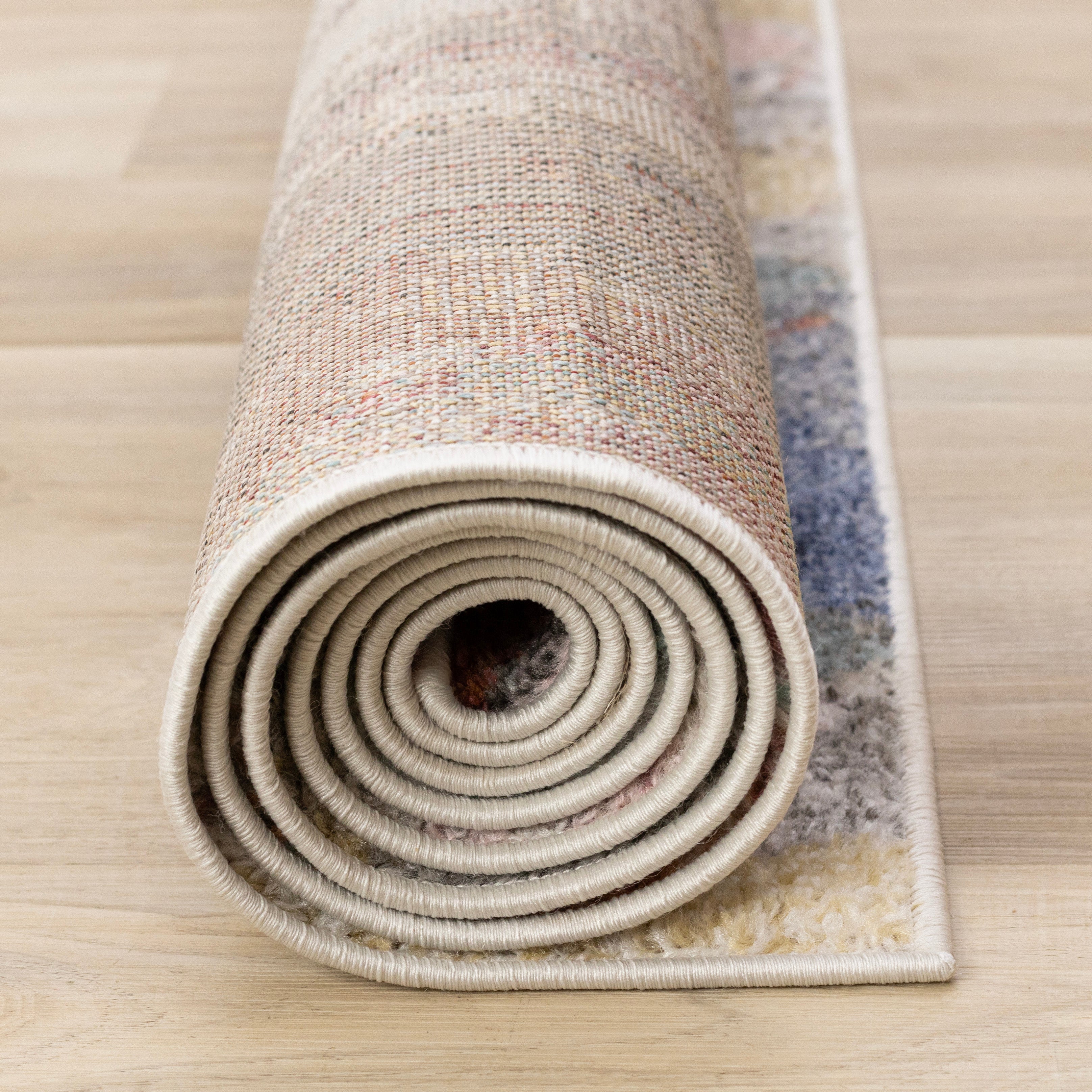 Fresco 5'3" x 7'7" Distressed Triangular Pattern Area Rug