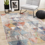 Fresco 5'3" x 7'7" Distressed Triangular Pattern Area Rug