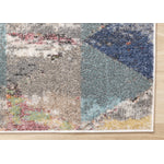 Fresco 5'3" x 7'7" Distressed Triangular Pattern Area Rug