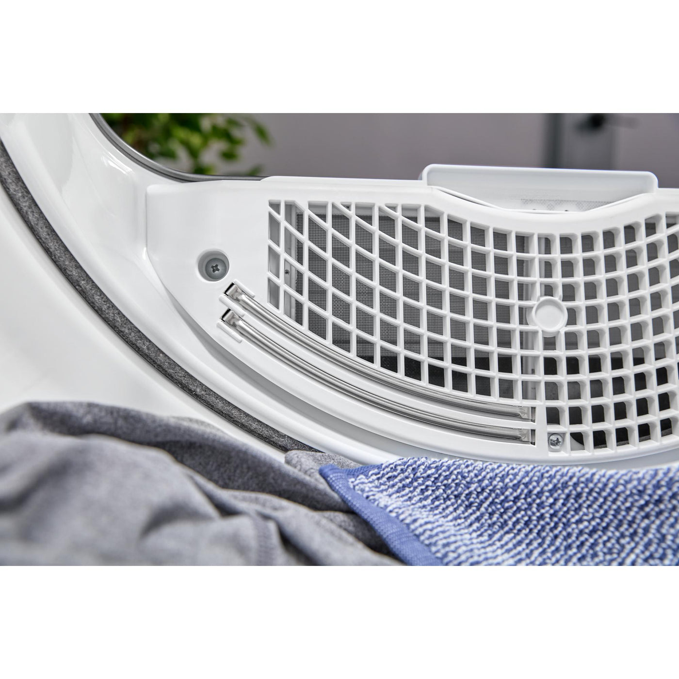 Maytag Silver Gas Dryer (7.4 cu.ft.) - MGD6205RR