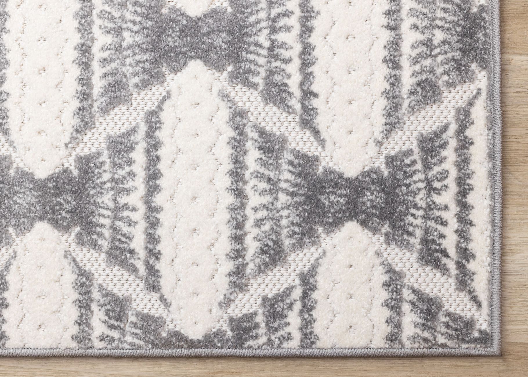 Grey Pathway 6'7" x 9'6" Ogee Patterned Area Rug - Grey, White