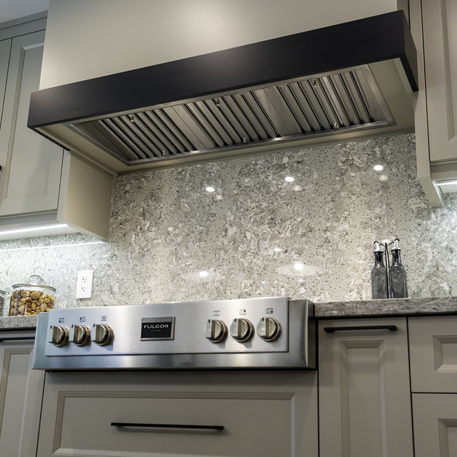 VICTORY Stainless Steel 30" 750 CFM Range Hood Insert - Q5-30-6