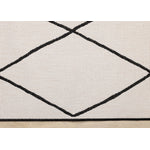 Bristol 5'3" x 7'7" White Black Trellis Reversible Area Rug - White