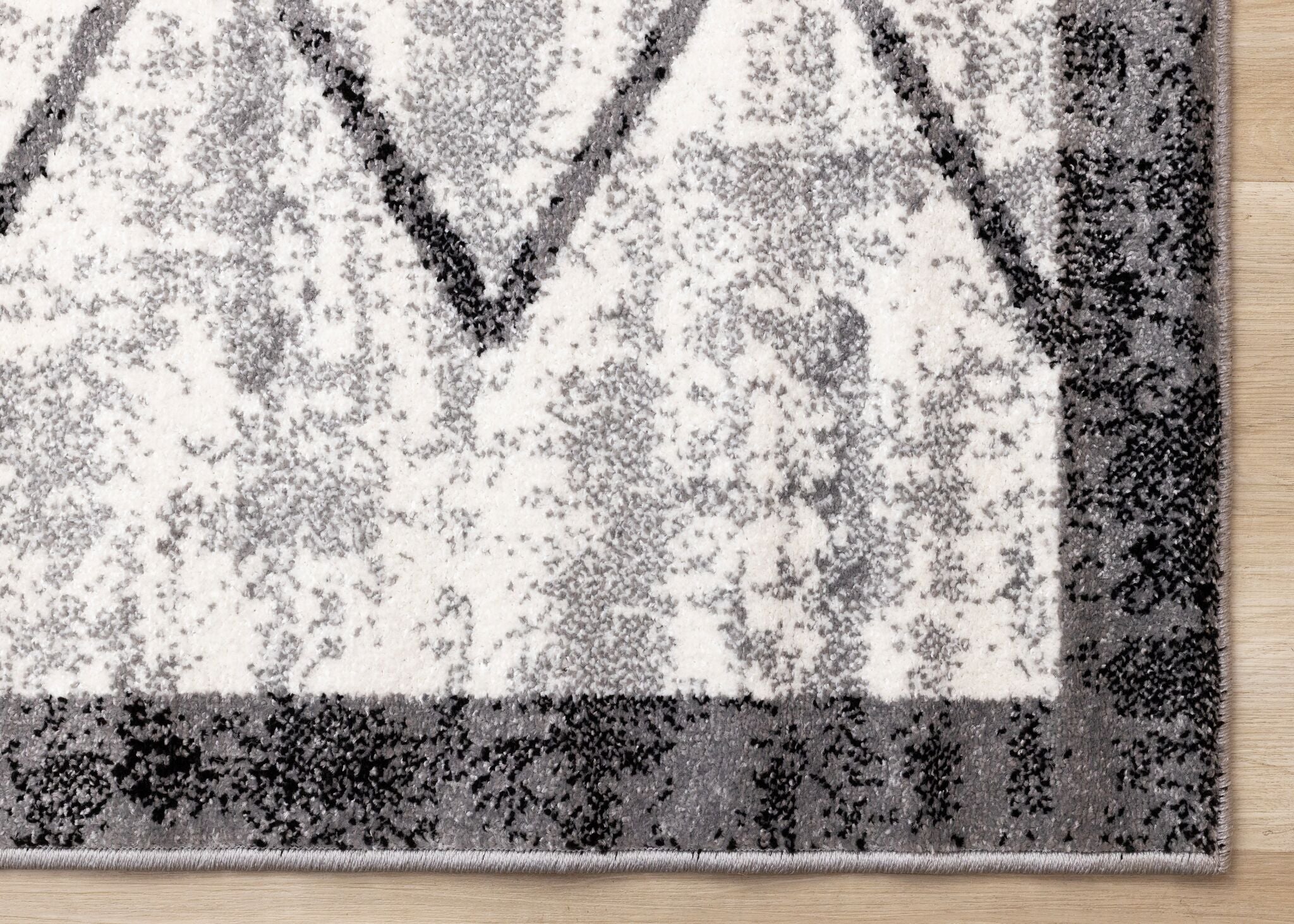 Ashwood 5'3" x 7'7" Distressed Lattice Area Rug - Grey, Black, White