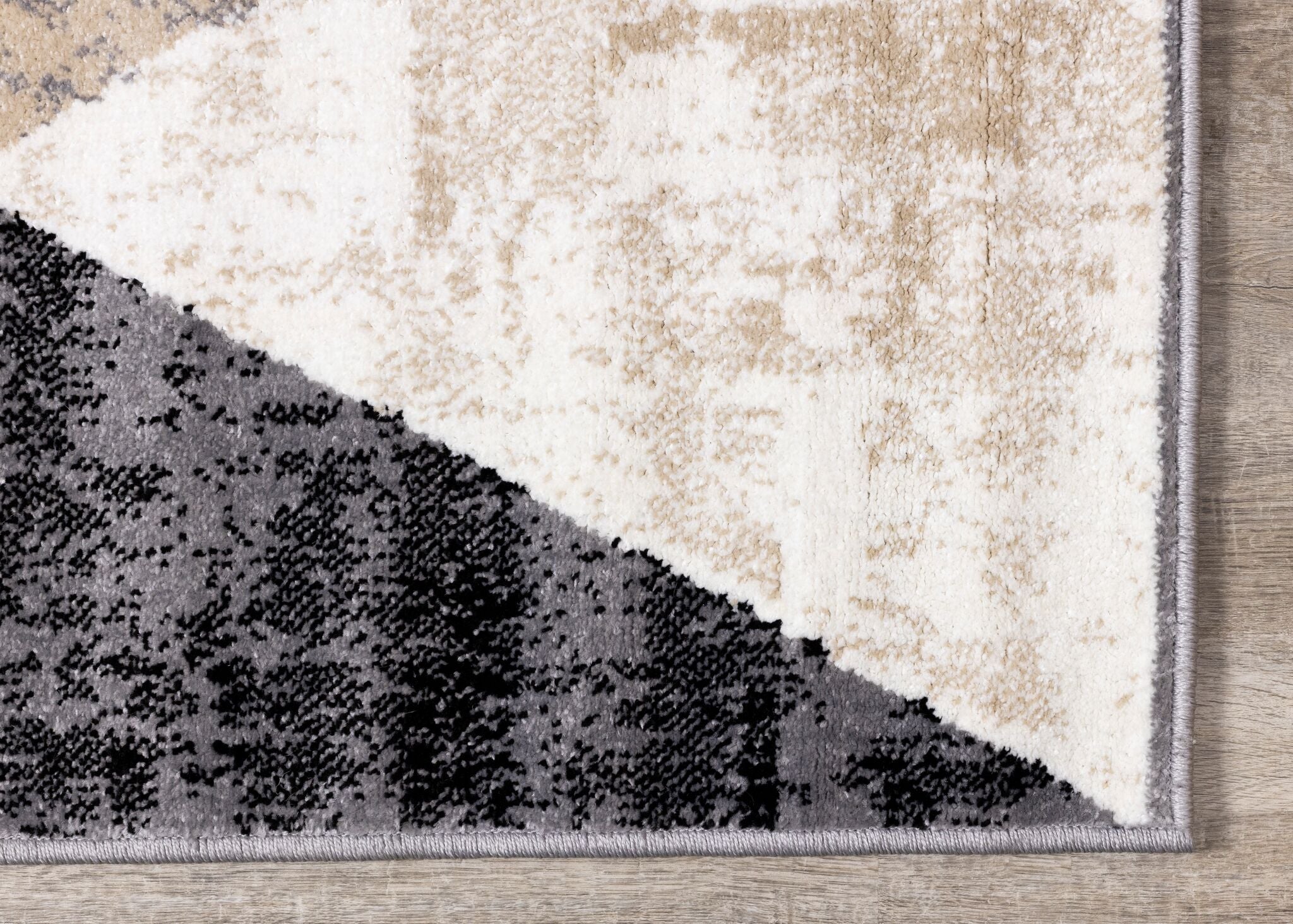 Stone Prism 5'3" x 7'7" Triangle Shapes Area Rug - Cream, Beige