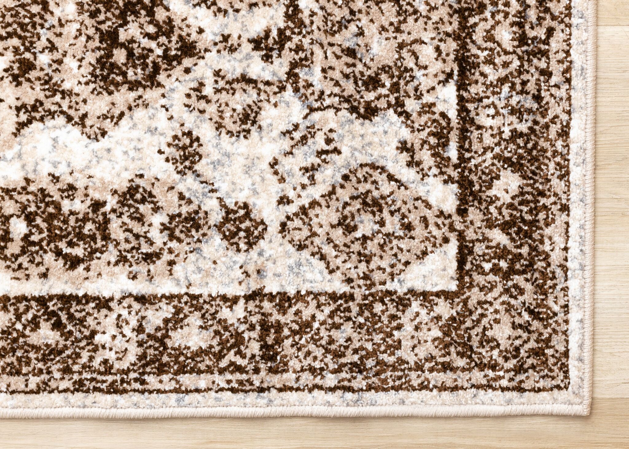 Antique Charm 5'3" x 7'7" Distressed Classic Area Rug - Brown, Grey, White