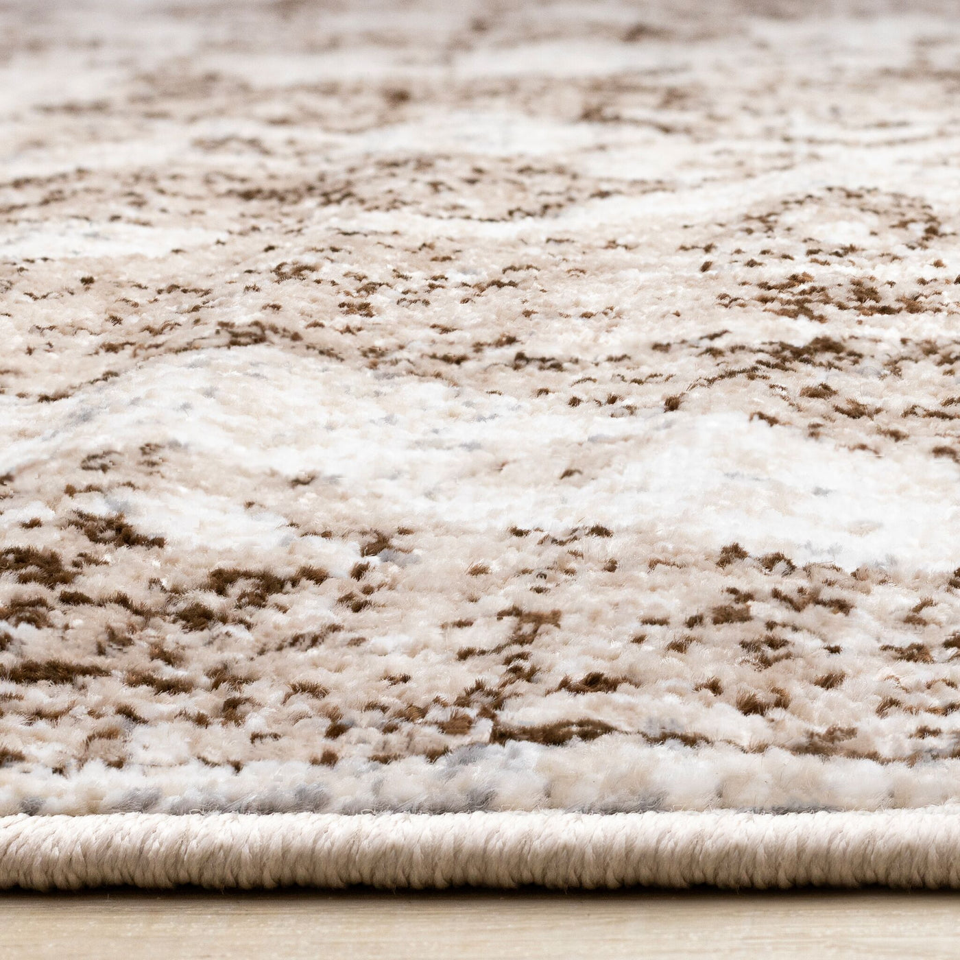 Antique Charm 5'3" x 7'7" Distressed Classic Area Rug - Brown, Grey, White