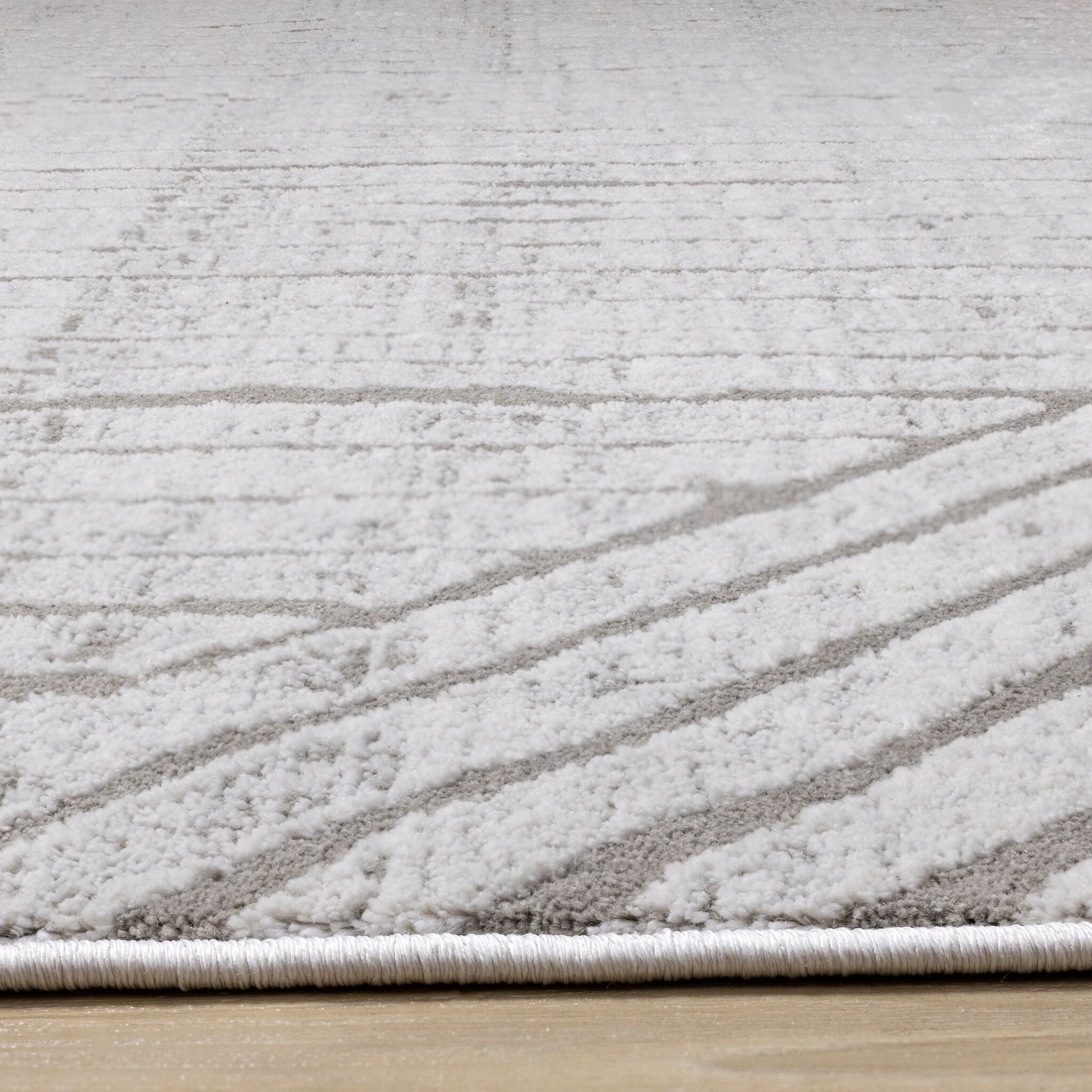 Hayden 5'3" x 7'7" Modern Lines Area Rug - Grey