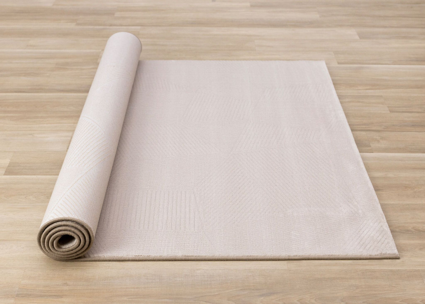 Himalaya 6'7" x 9'6" Striped Geometic Shape Area Rug - Taupe