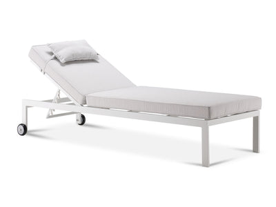 Lakeview Outdoor Lounger - White