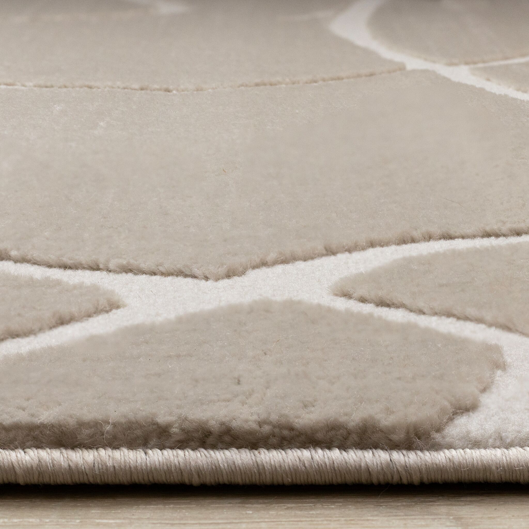 Soft Currents 5'3" x 7'7" Organic Line Design Area Rug - Beige, Cream