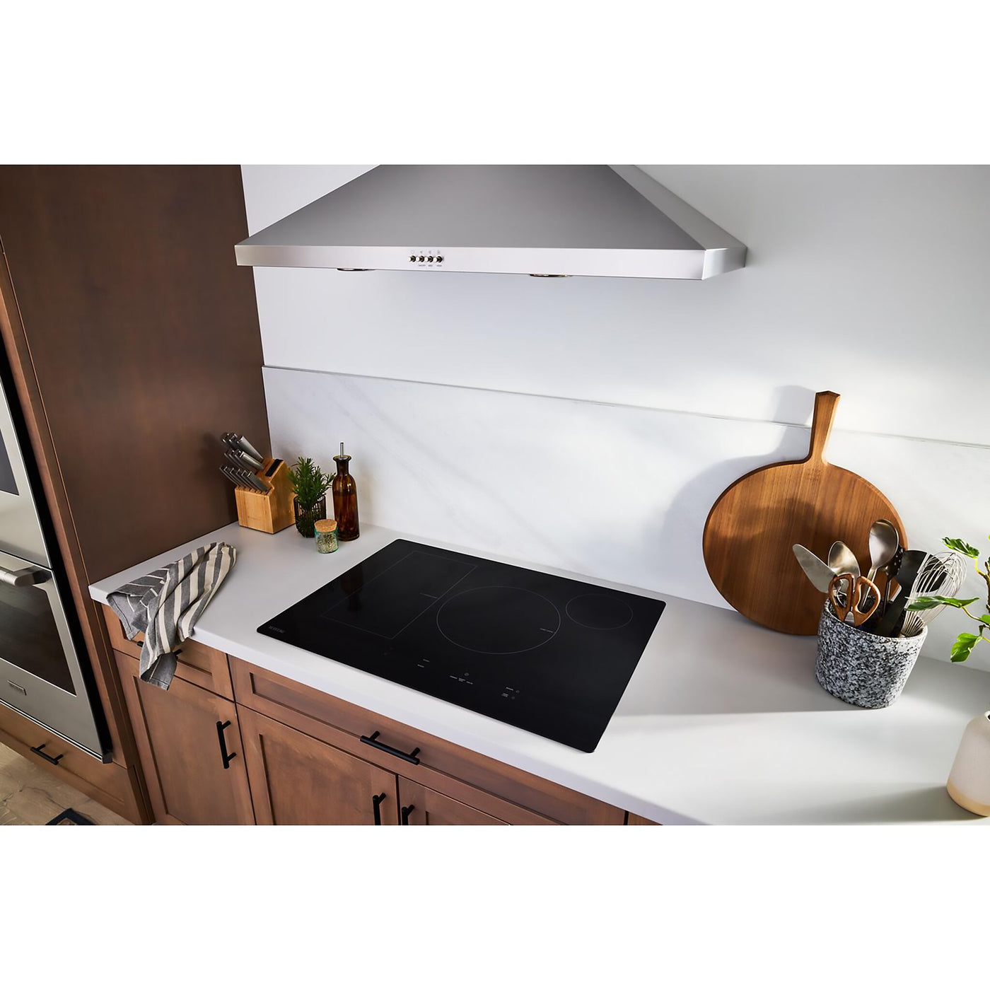 Maytag Black 30" Induction Cooktop - MCIT8030SB