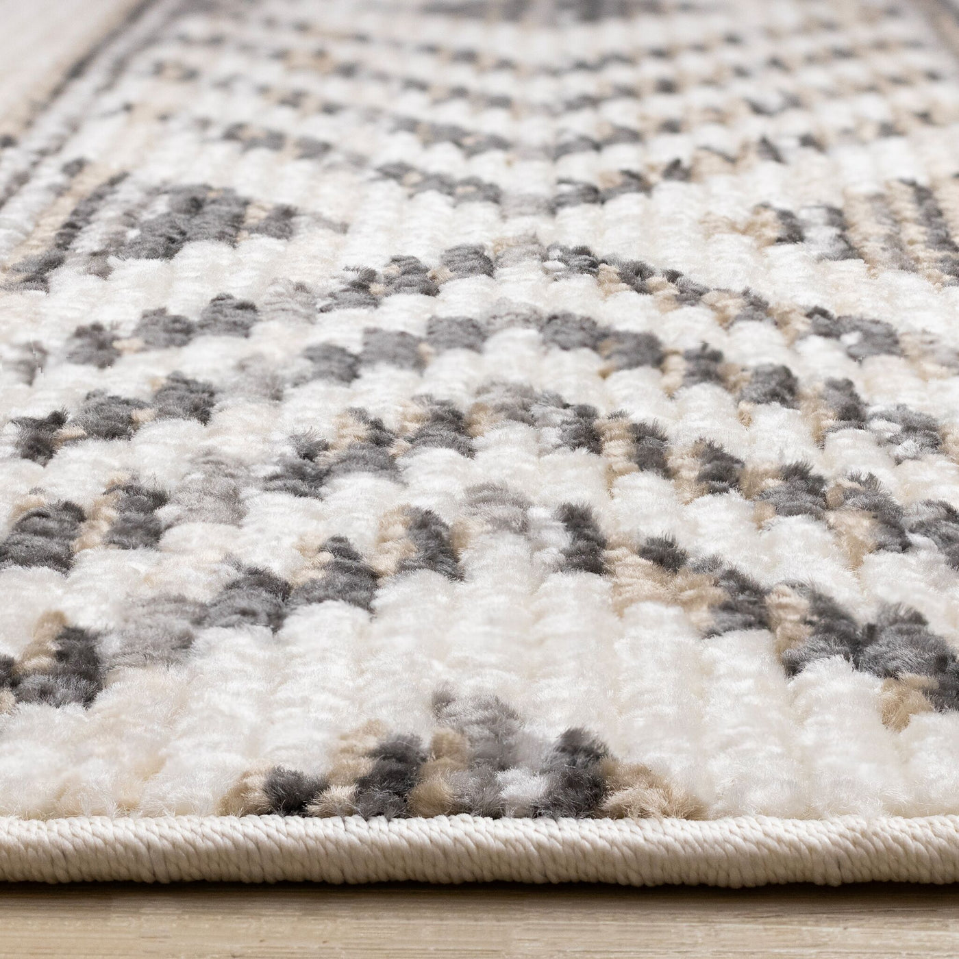 Golden Peaks 5'3" x 7'7" Tribal Area Rug - Grey, Yellow