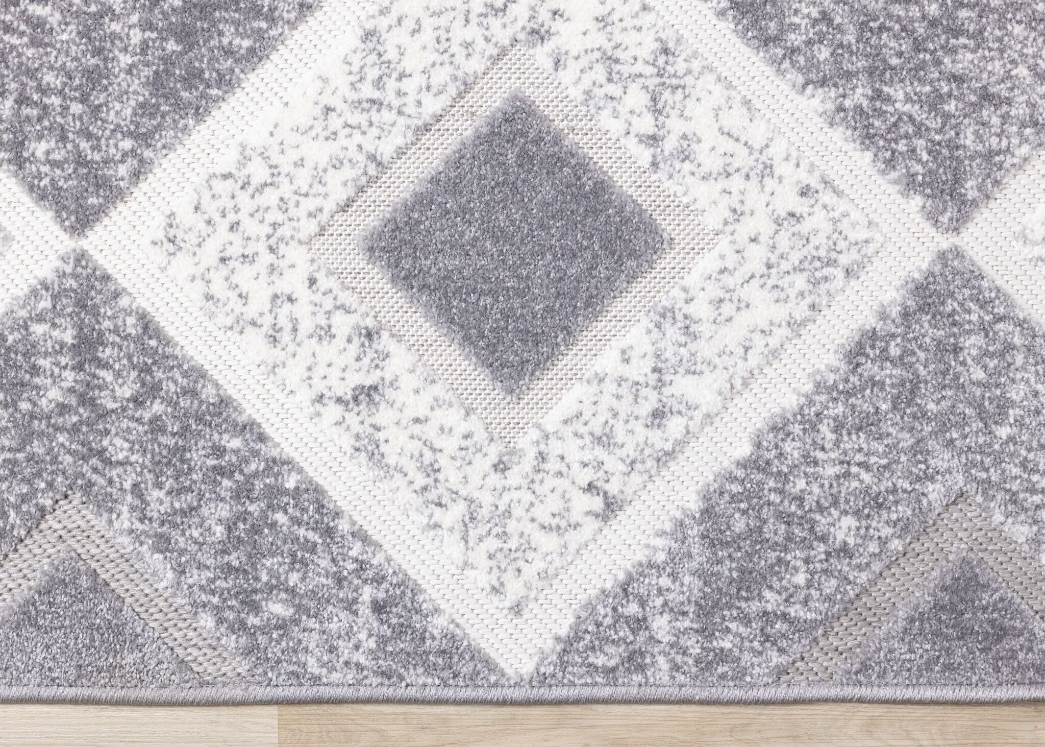 Diamond Mist 6'7" x 9'6" Diamond Pattern Area Rug - Grey, White