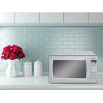 Panasonic Fingerprint Stainless Steel Countertop Microwave with Genius Sensor (2.2 Cu.Ft.) - NNSE996SC