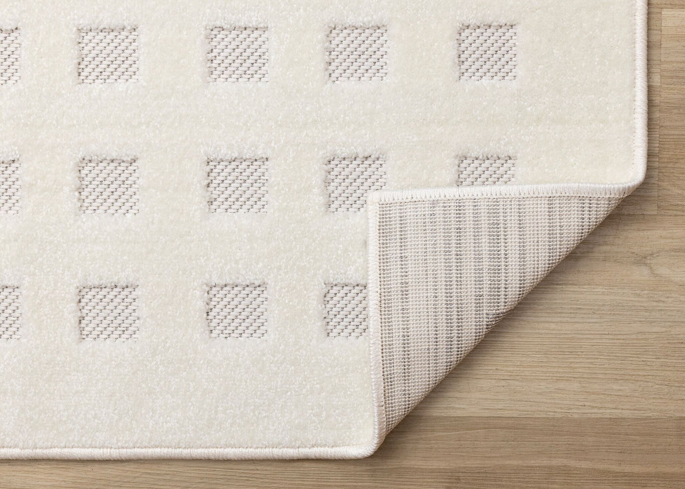 Pearl Grid 6'7" x 9'6" Grid Design Area Rug - White