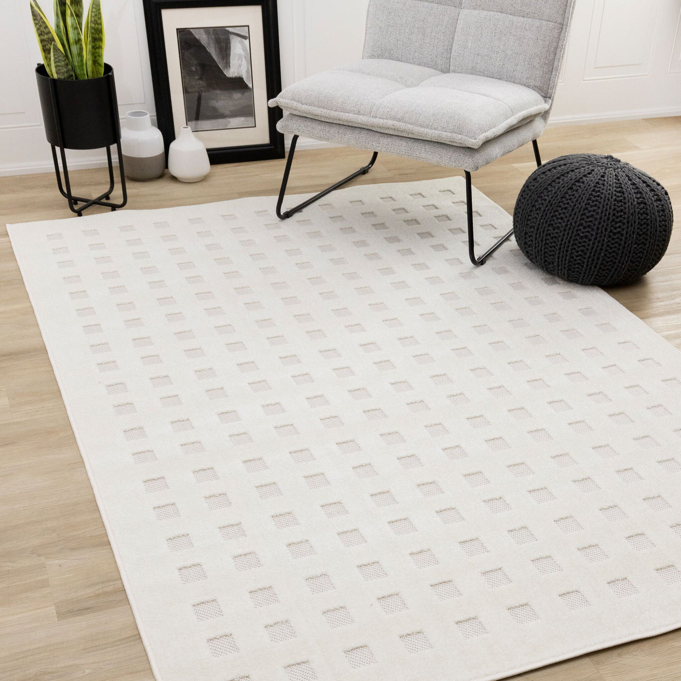 Pearl Grid 6'7" x 9'6" Grid Design Area Rug - White