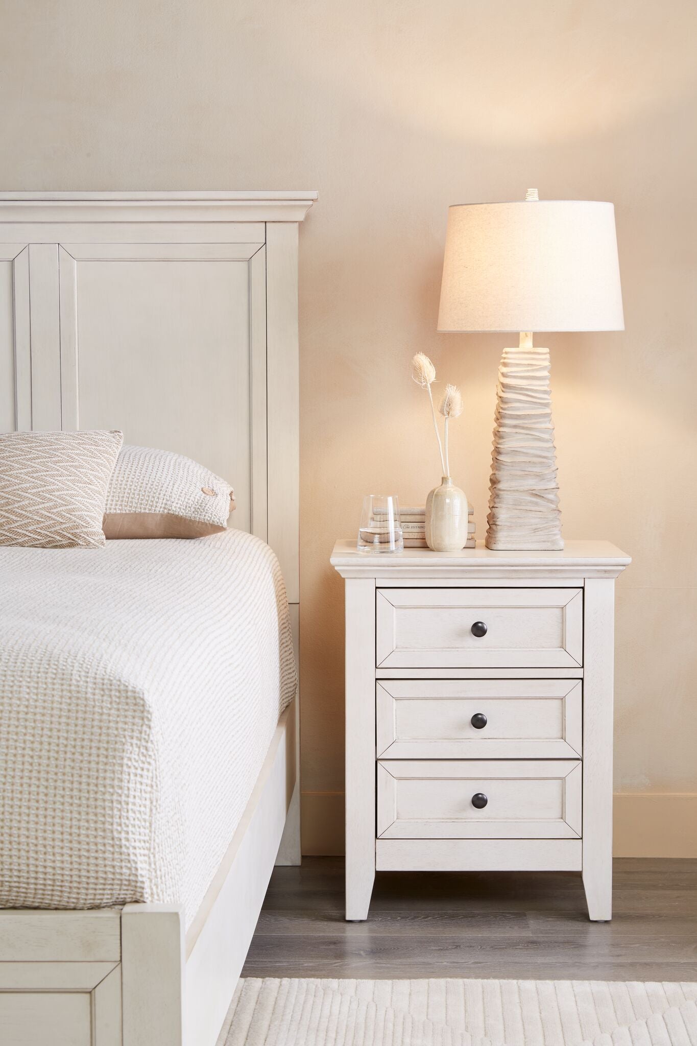 San Mateo Night Table - Antique White | Leon's