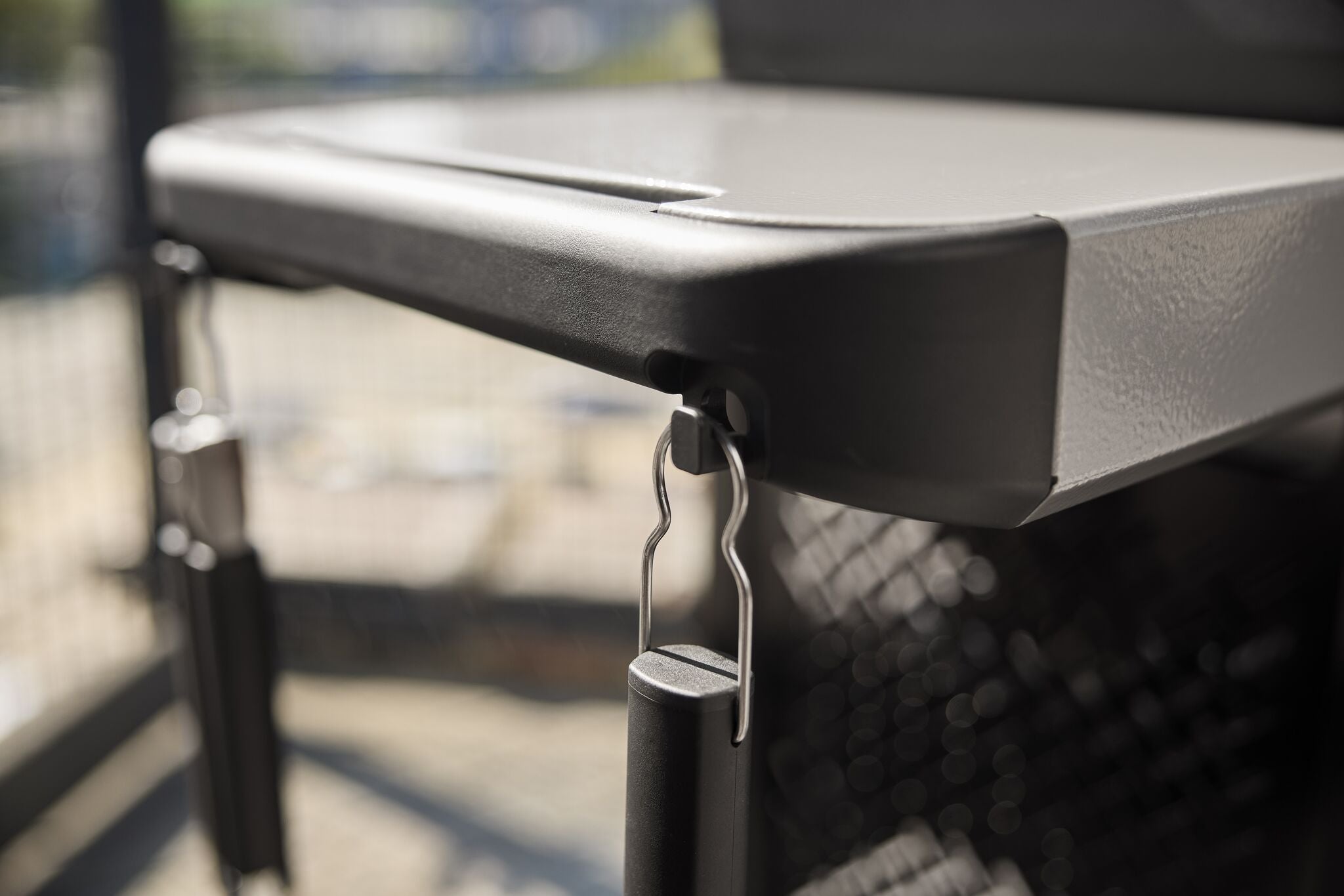 Weber Spirit E-210 Gas Grill (Liquid Propane) - 1501000