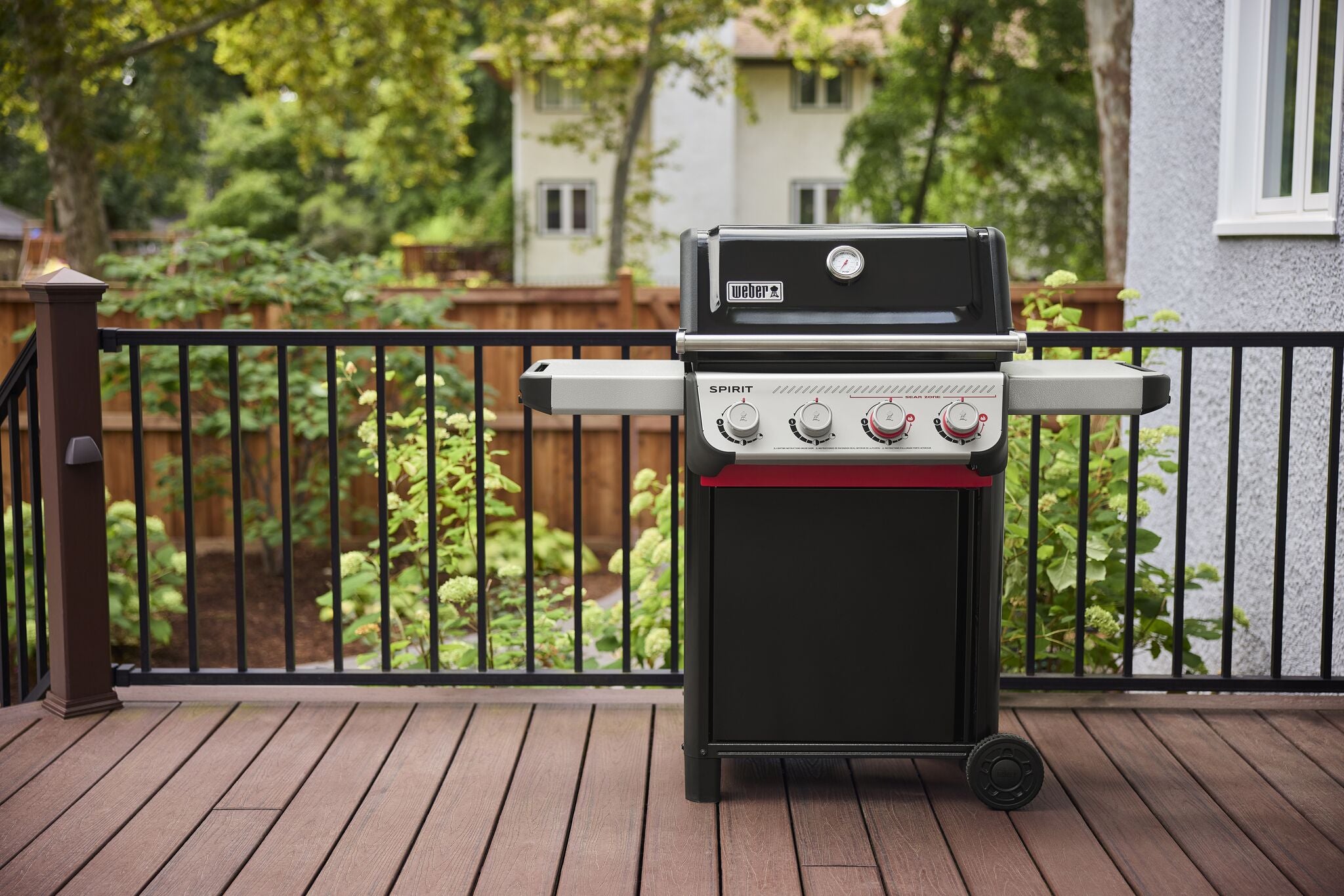 Weber Spirit E-425 Gas Grill (Liquid Propane) - 1500780