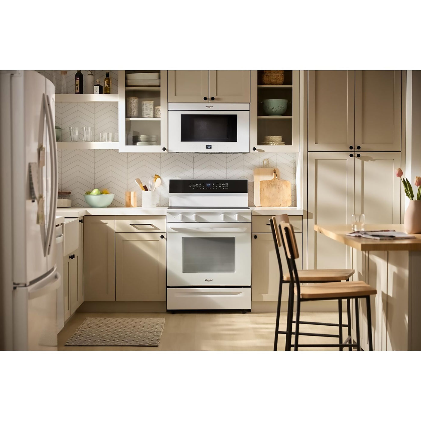 Whirlpool White Freestanding Electric Convection Range (5.3 cu.ft.) - YWFES7030SW
