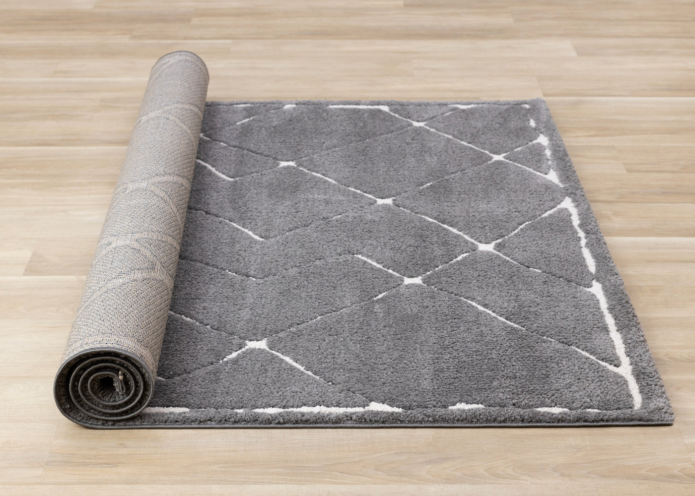 Obsidian 6'7" x 9'6" Broken Lattice Area Rug - Grey, White
