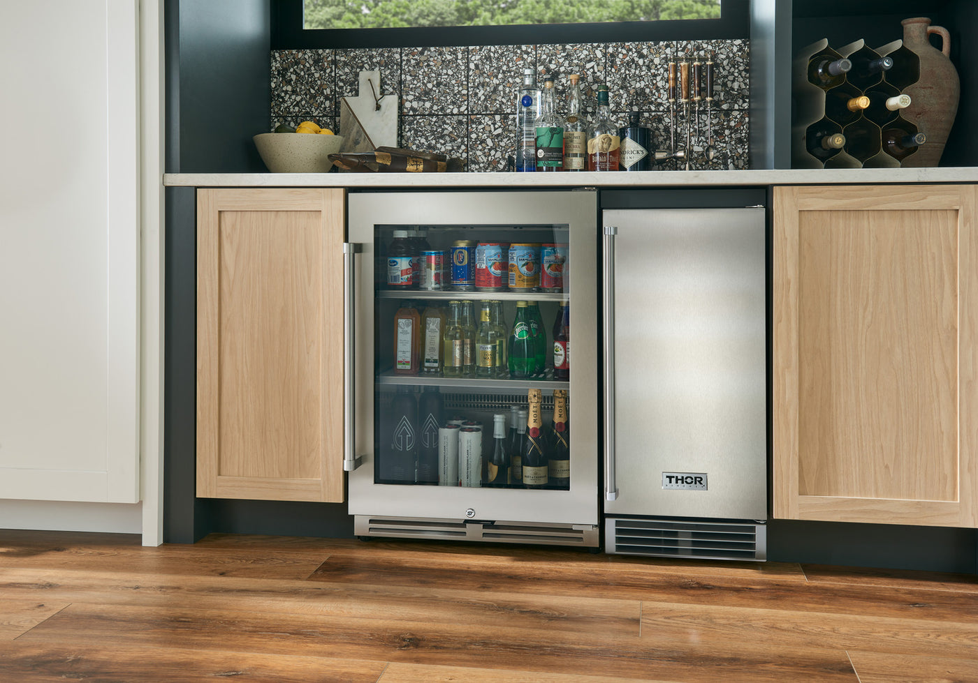 Thor Kitchen Stainless Steel Undercounter Beverage Cooler (5.3 cu.ft) - TBR24U