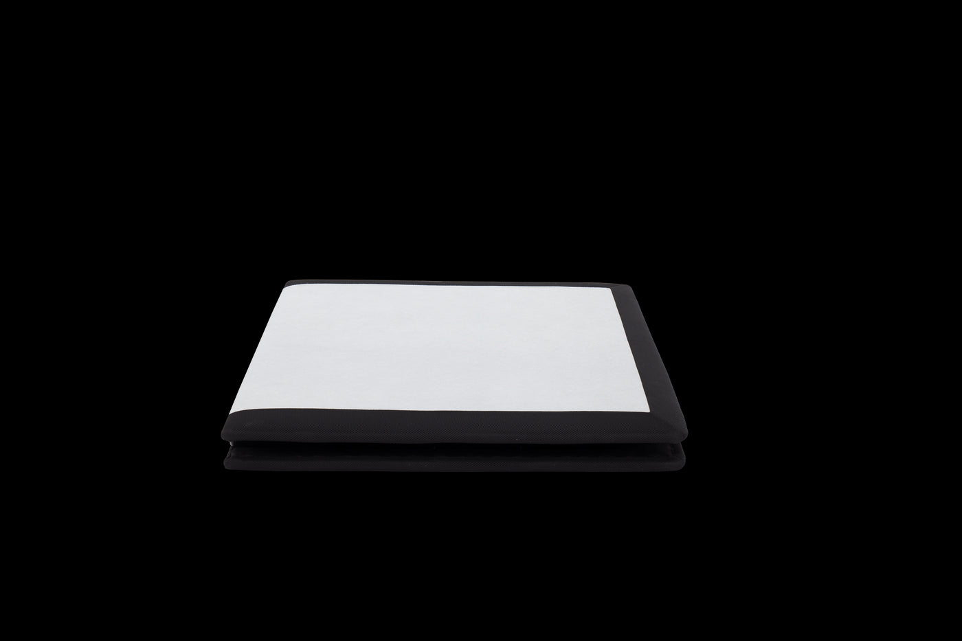 L2 Platform Full Base - White and Black