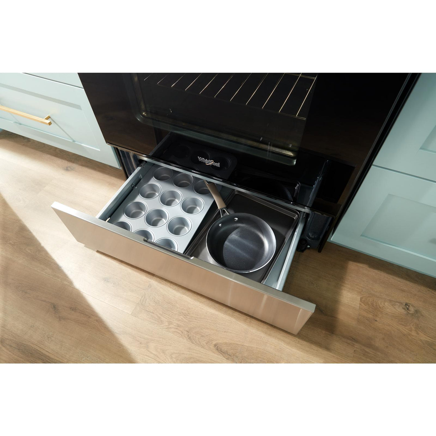 Whirlpool Black Freestanding Gas Single Oven Convection Range (5.0 Cu. Ft.) - WFGS4530SB