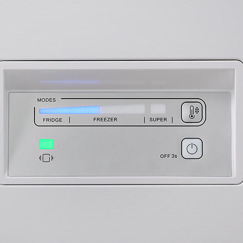 Amana White Chest Freezer (16 cu. ft.) - AZCC2316TW