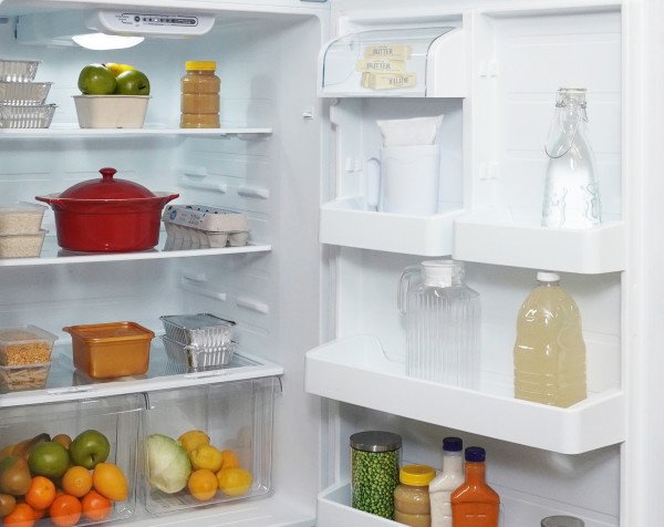 Danby White Apartment Size Fridge Top Mount (18.1 Cu. Ft.) - DFF180E1WDB