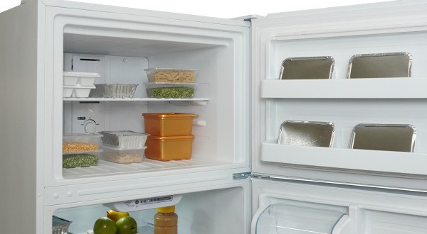 Danby White Apartment Size Fridge Top Mount (18.1 Cu. Ft.) - DFF180E1WDB