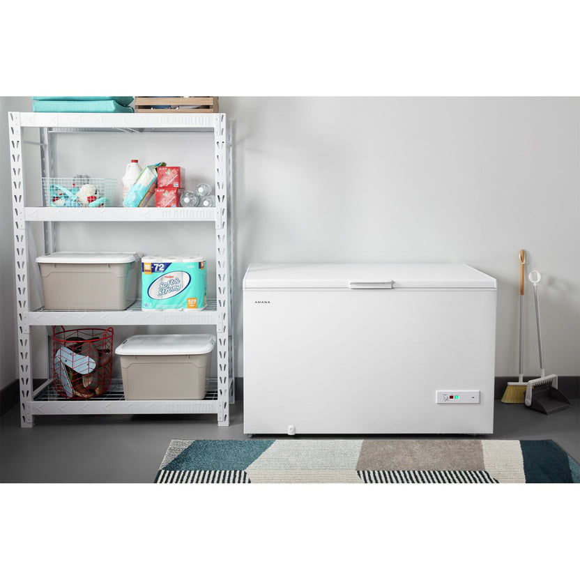 Amana White Chest Freezer (16.00 Cu Ft) AZC5216LW Leon's
