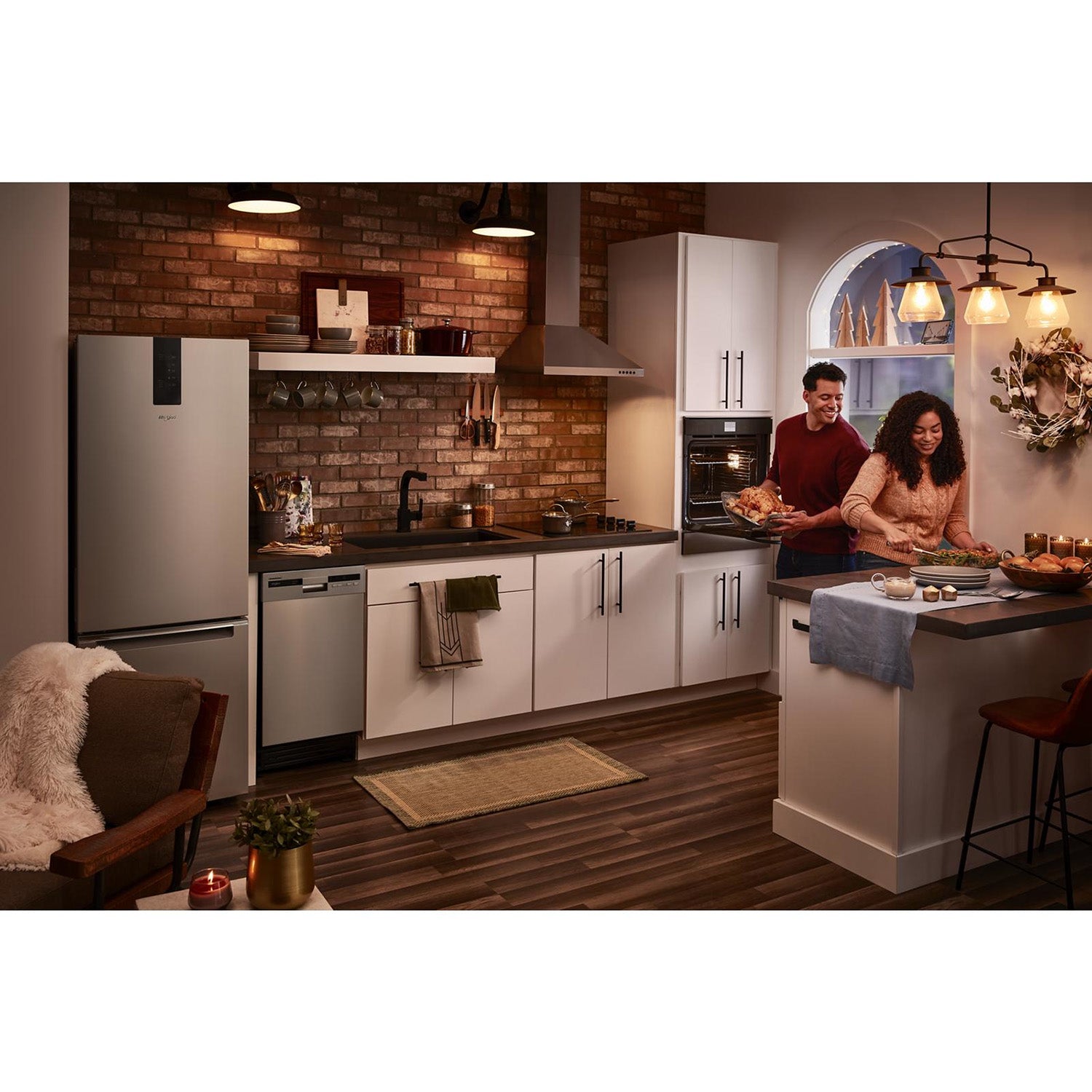 Whirlpool Fingerprint Resistant Stainless Steel 24" Smart Wall Oven (2.90 Cu. Ft) - YWOS52ES4MZ