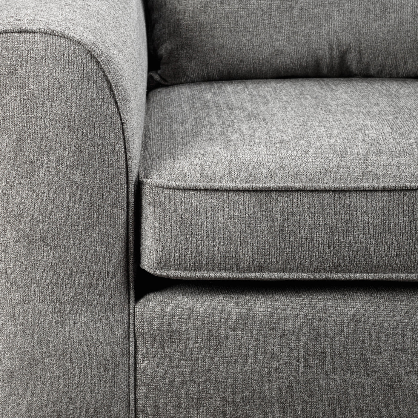 Elio Loveseat - Platinum