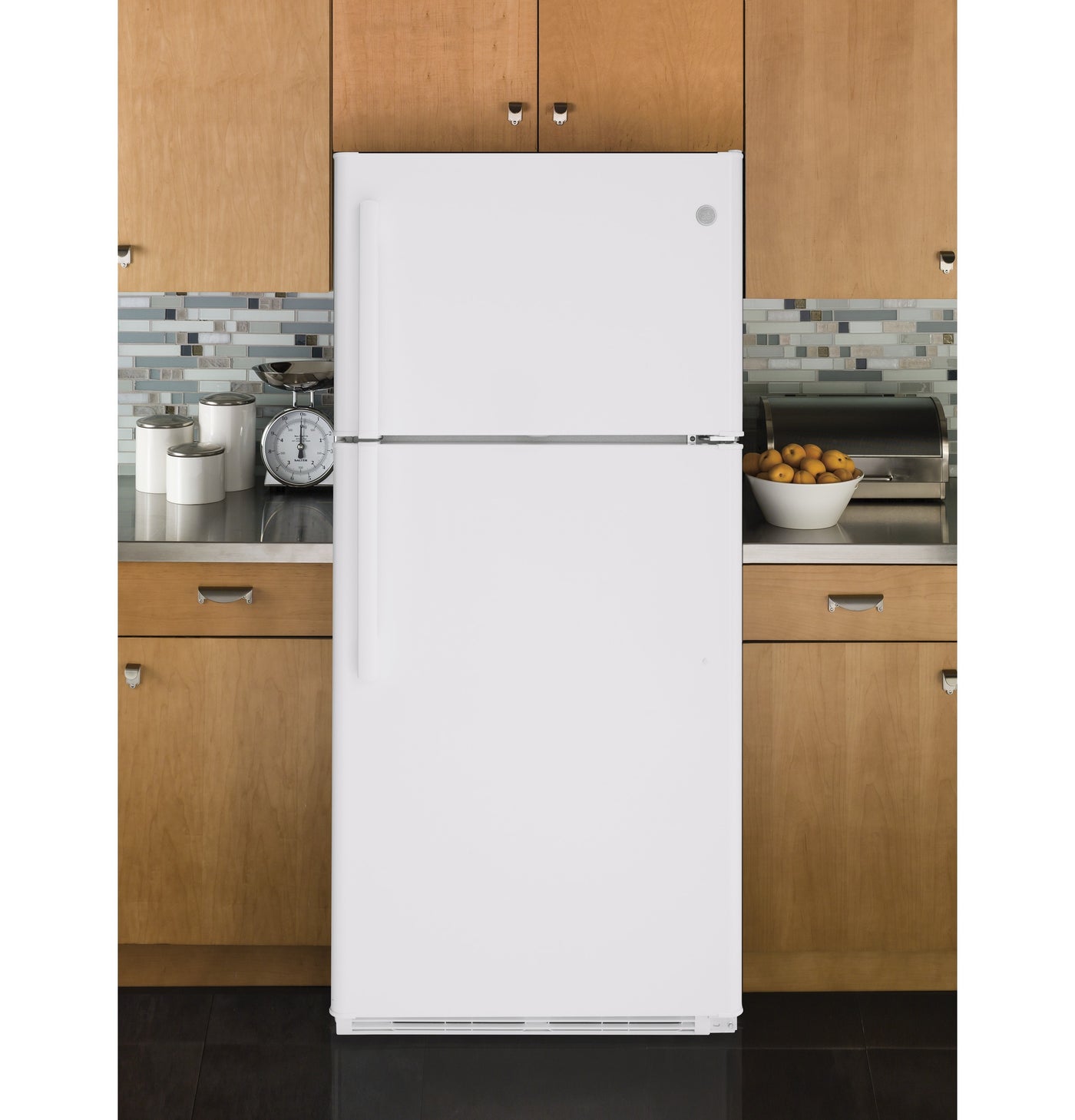 GE White Top-Freezer Refrigerator (18 Cu. Ft.) - GTE18FTLKWW